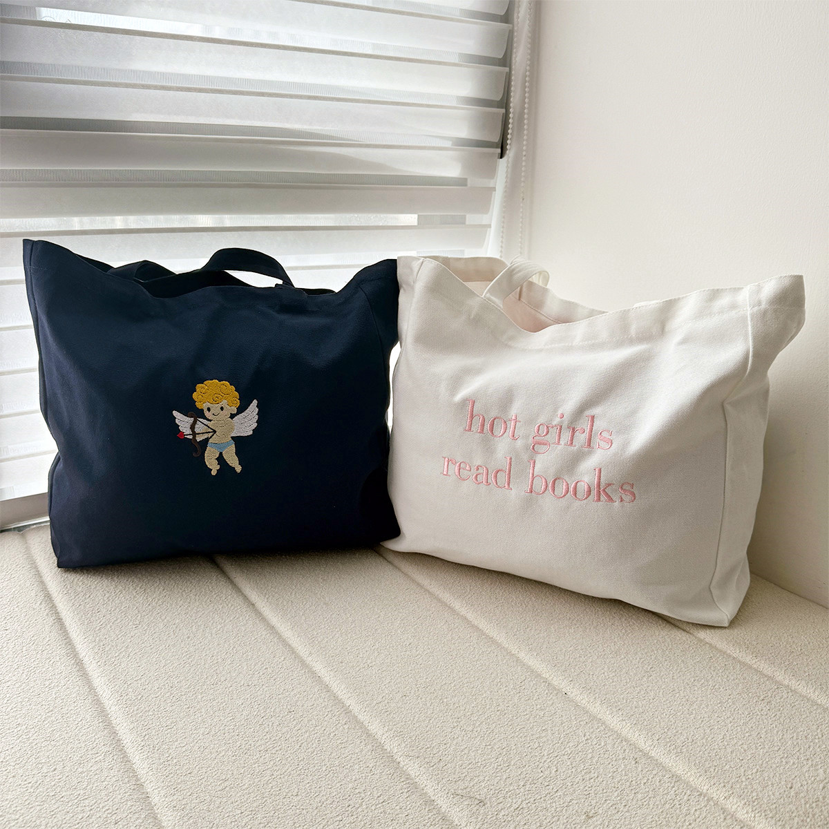 Sıcak Kızlar Kitap Okumak Mekt - Women Bags Ck incelemesi ve fiyatı